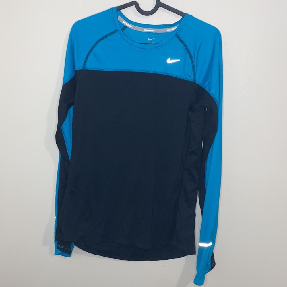🪿Blue and black Nike Running long sleeved top! - Picture 2 of 6